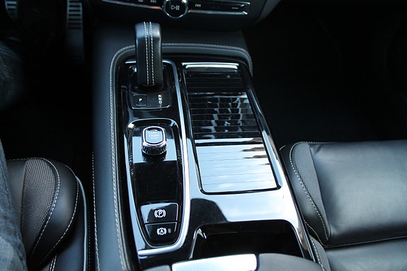 Volvo S60 14 of 16