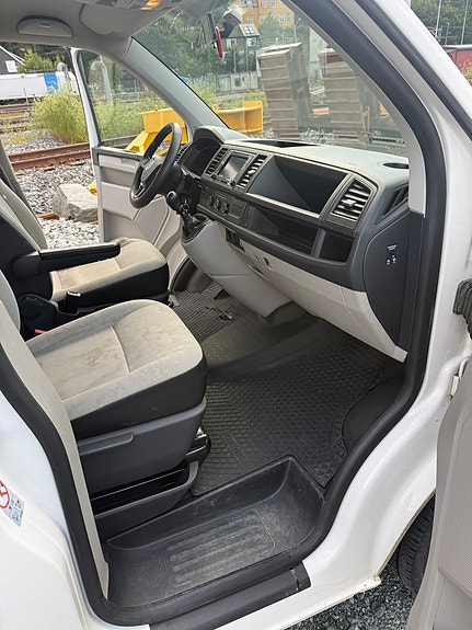 Volkswagen Transporter 14 of 30