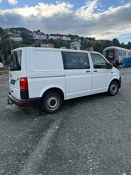 Volkswagen Transporter 2 of 30