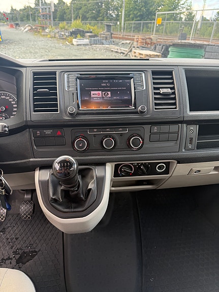 Volkswagen Transporter 12 of 30