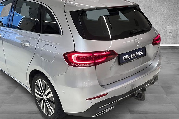 Mercedes-Benz B180 8 of 30