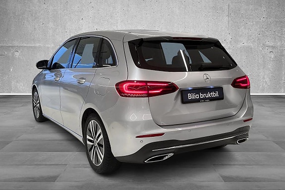 Mercedes-Benz B180 9 of 30