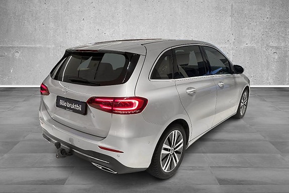 Mercedes-Benz B180 6 of 30