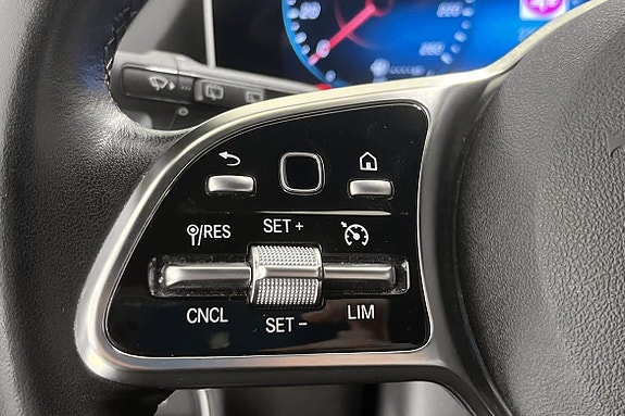 Mercedes-Benz B180 14 of 30