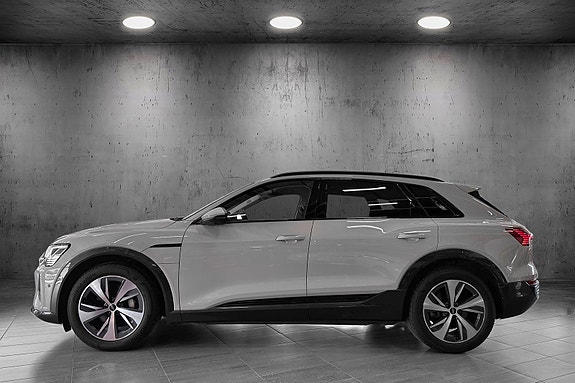 Audi Q8 e-tron 2 of 5