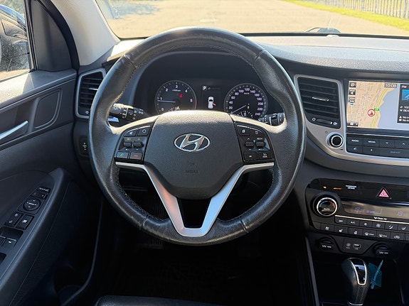 Hyundai Tucson 17 of 24