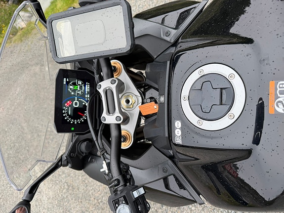 Suzuki GSX-S 1000 GT 8 of 11
