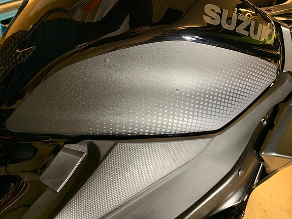 Suzuki GSX-S 1000 GT 4 of 11