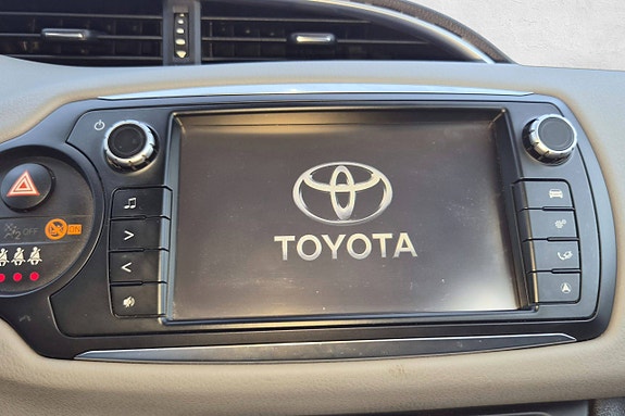 Toyota Yaris 28 of 30