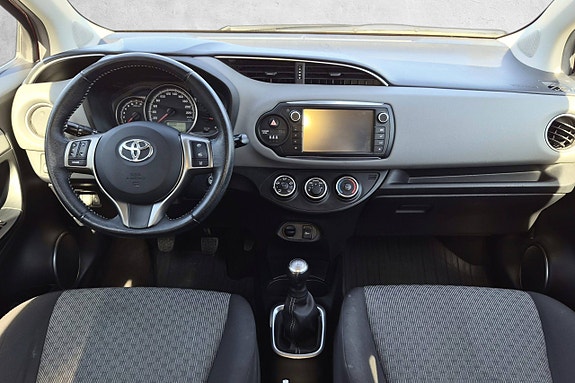 Toyota Yaris 22 of 30