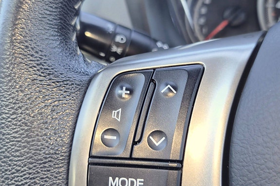 Toyota Yaris 25 of 30