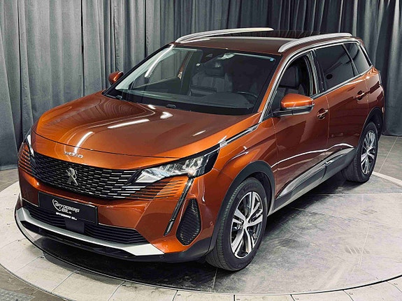 Peugeot 5008 2 of 5