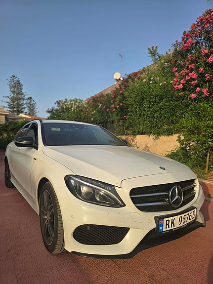 Mercedes-Benz C180 15 of 30