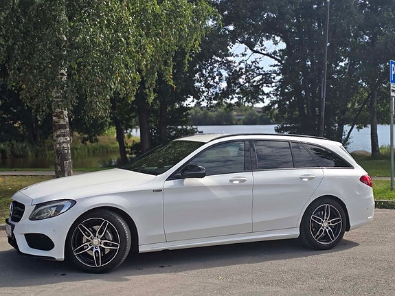 Mercedes-Benz C180 3 of 30