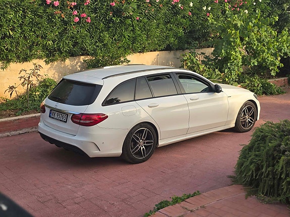 Mercedes-Benz C180 12 of 30