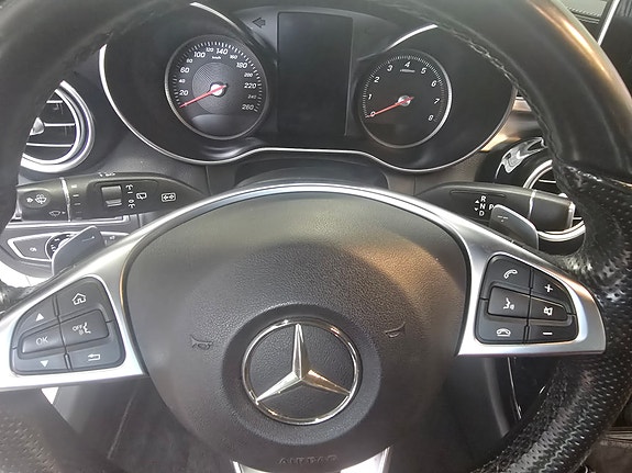 Mercedes-Benz C180 26 of 30