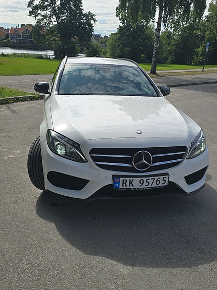 Mercedes-Benz C180 11 of 30