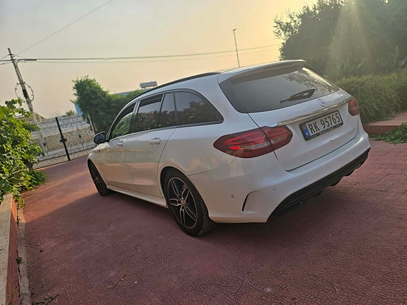 Mercedes-Benz C180 18 of 30
