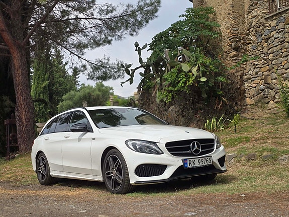 Mercedes-Benz C180 13 of 30
