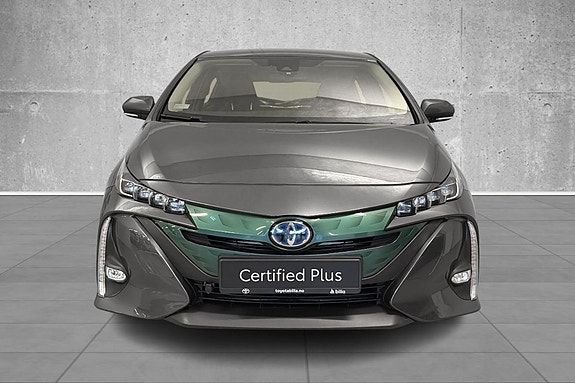 Toyota Prius Plug-in Hybrid 8 of 21