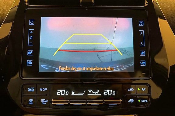 Toyota Prius Plug-in Hybrid 15 of 21