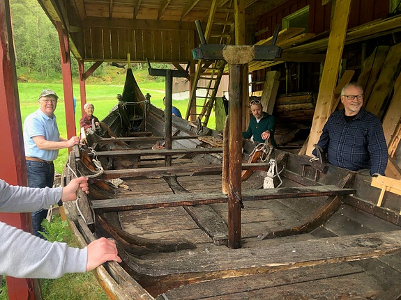 Vurderer å selje vikingskip (Bud mottas) 11 of 18