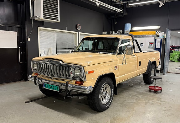 Jeep J 20 5 of 5