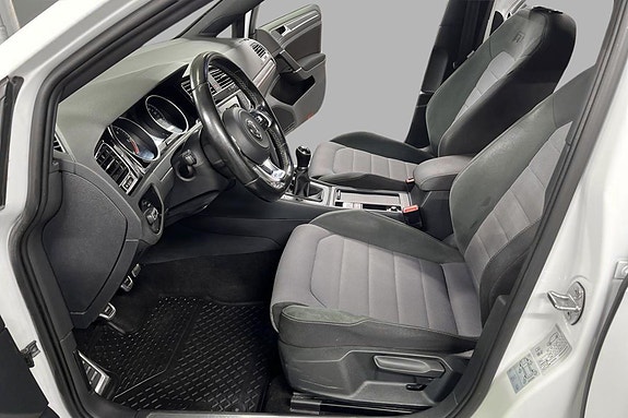 Volkswagen Golf VII 10 of 17