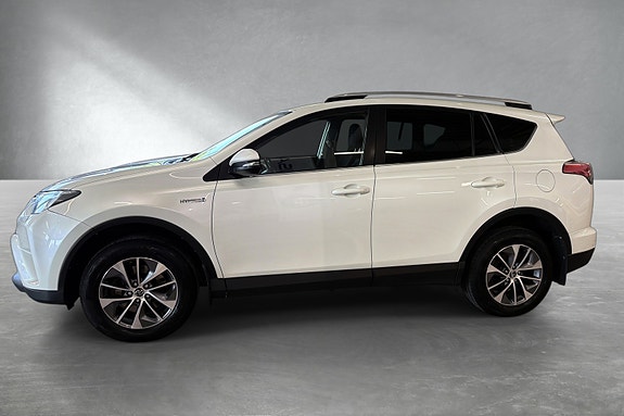 Toyota RAV4 3 of 5