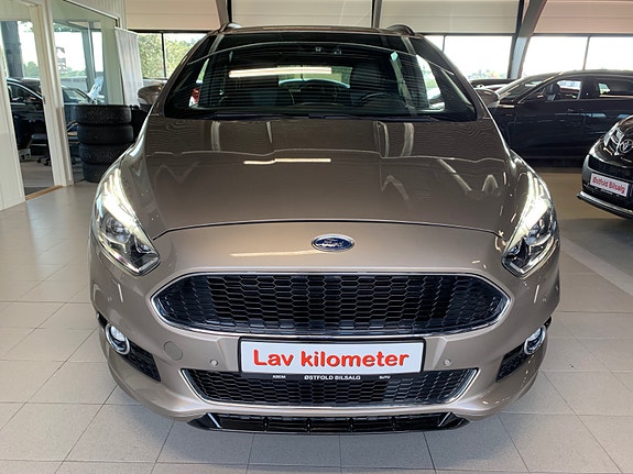 Ford S-MAX 3 of 5