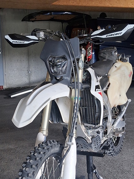 Fantic XEF 450 Enduro 3 of 10