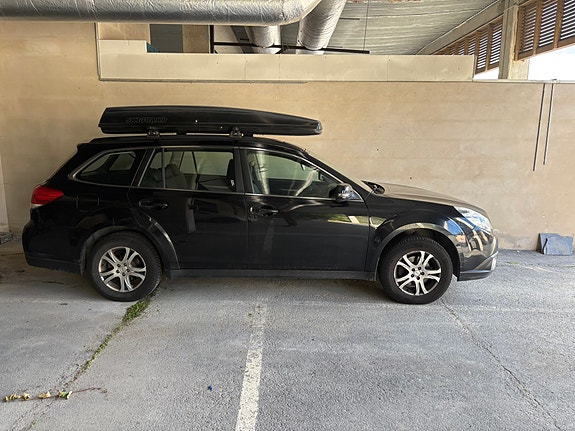 Subaru Outback 2 of 5