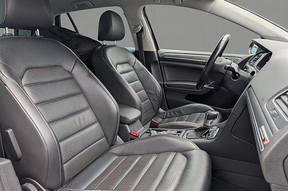 Volkswagen e-Golf VII 19 of 19