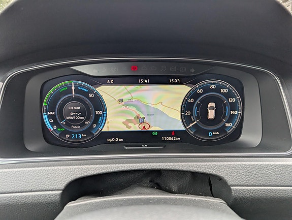 Volkswagen e-Golf VII 13 of 19