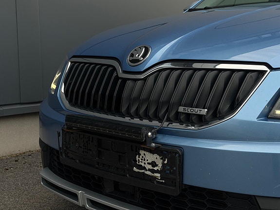 Skoda Octavia Scout 5 of 5