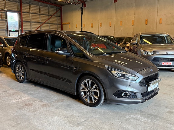 Ford S-MAX 2 of 5