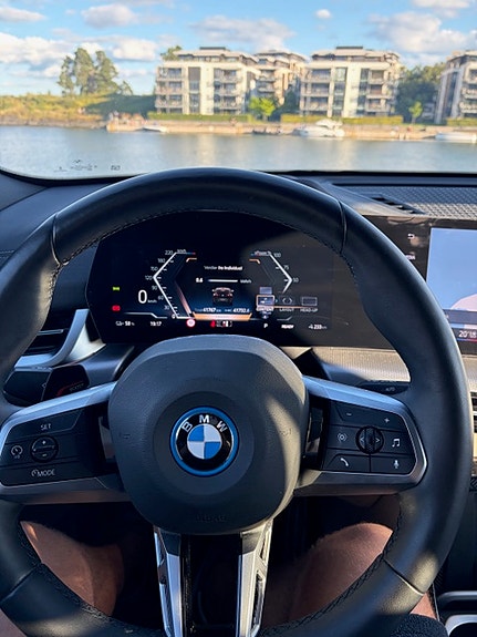 BMW iX2 10 of 11