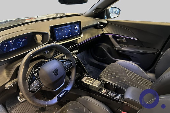 Peugeot e-2008 13 of 19