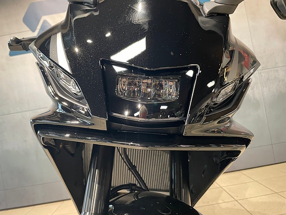 Yamaha YZF-R7 26 of 30