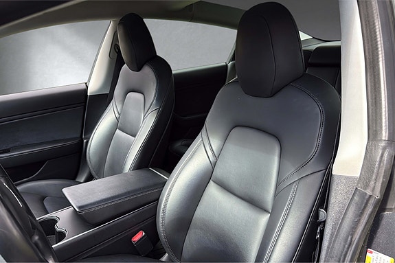 Tesla Model 3 14 of 29
