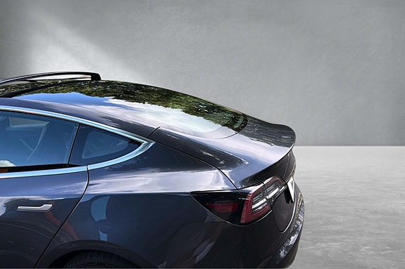 Tesla Model 3 3 of 29