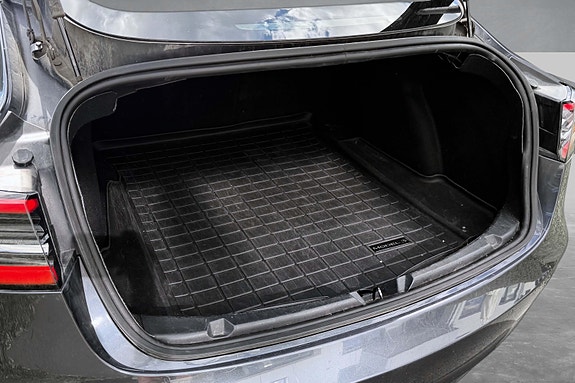Tesla Model 3 5 of 29