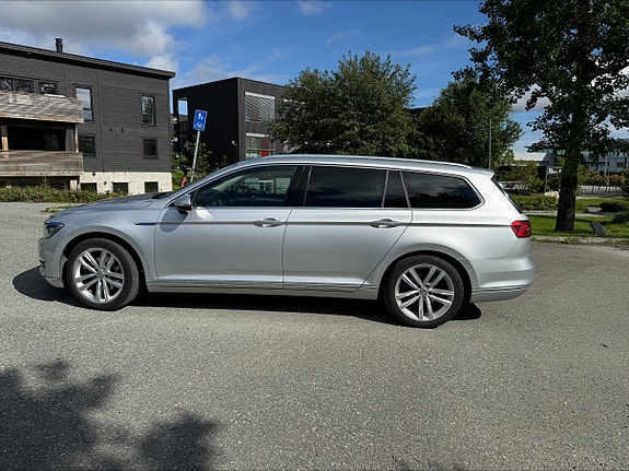 Volkswagen Passat 5 of 13