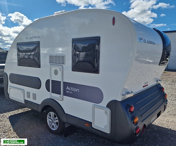 Adria ACTION 361 LH med 2 enkle senger eller stor dobbeltseng solseil og batterilader 4 of 30