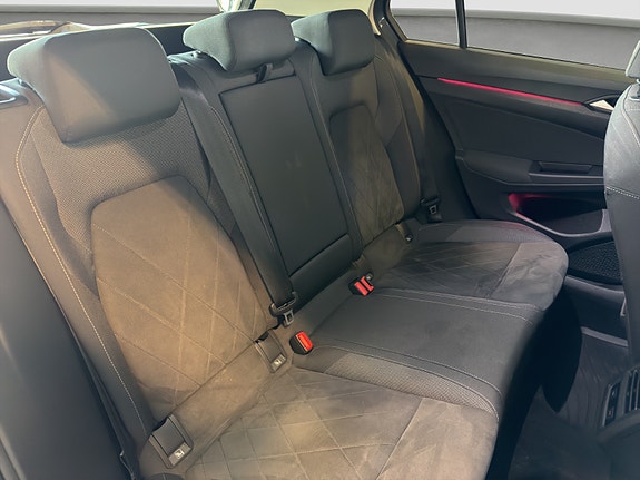 Volkswagen Golf VIII 23 of 24