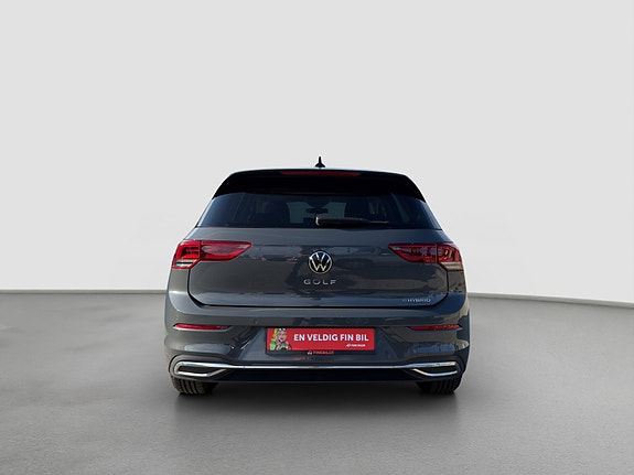 Volkswagen Golf VIII 4 of 24