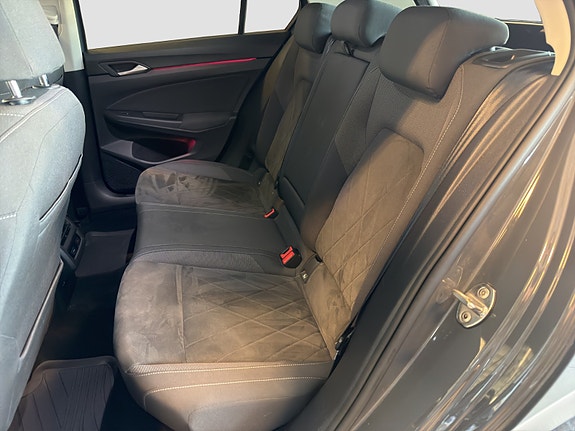 Volkswagen Golf VIII 17 of 24