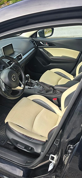 Mazda 3 5 of 5
