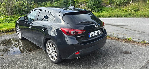 Mazda 3 3 of 5