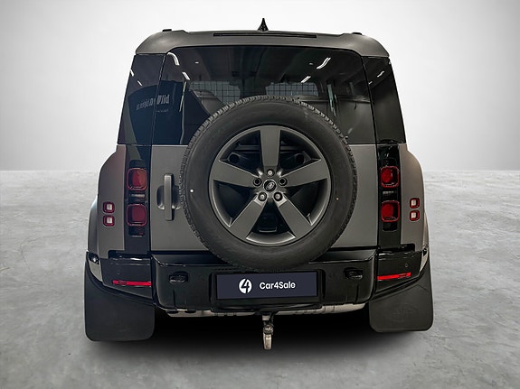 Land Rover Defender 4 of 5